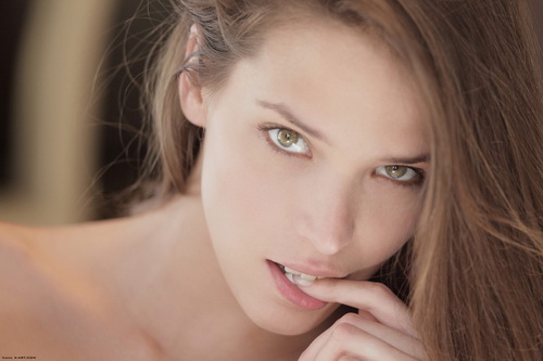 Sylvie De Luxe  / Красивая малышка